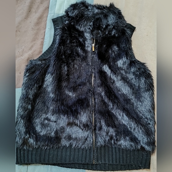 Thalia Sodi faux fur front black sweater vest - Picture 5 of 5